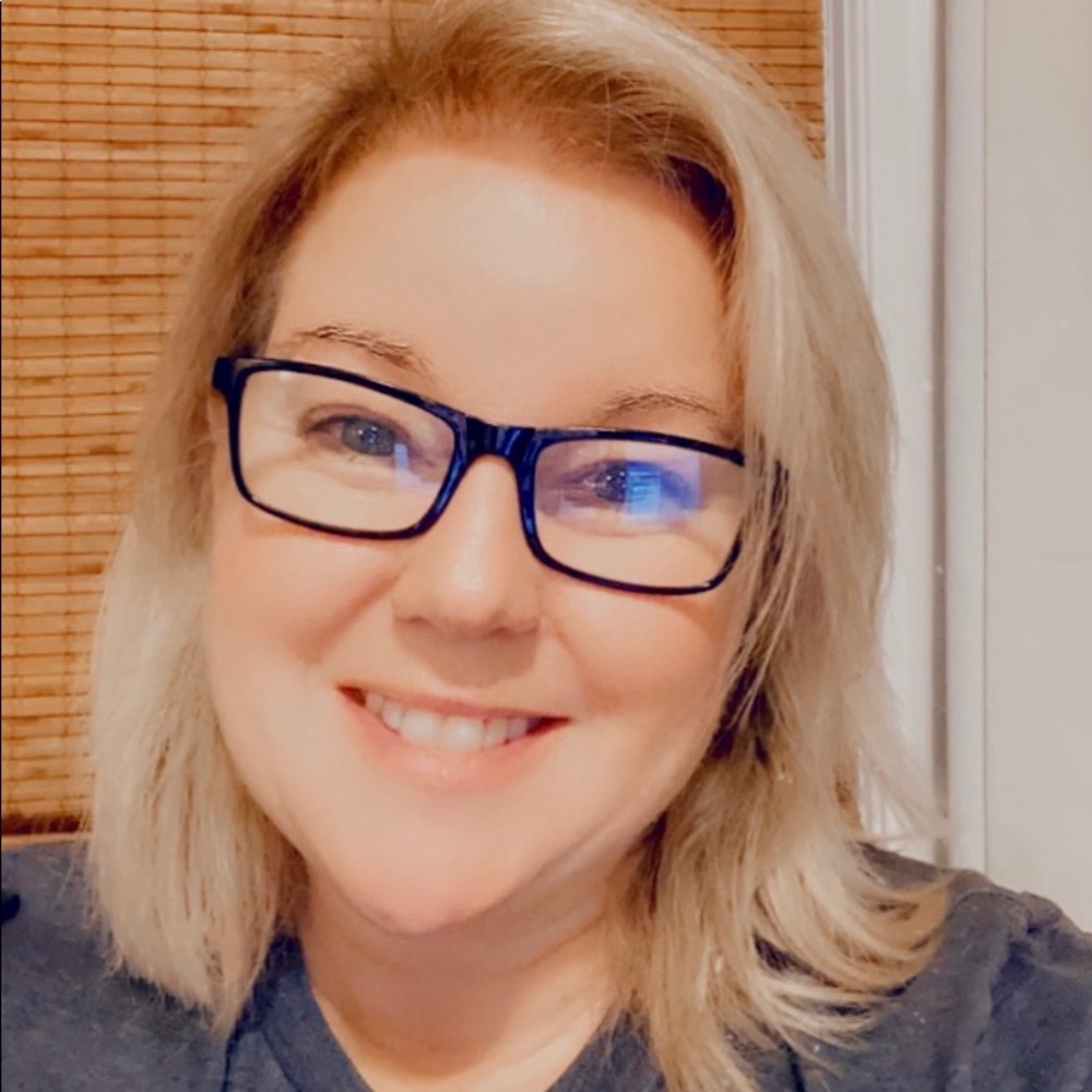 Meet your Posher, Lisa